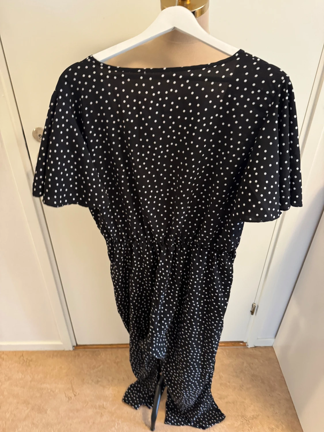 Svart prickig långklänning från SHEIN - 1