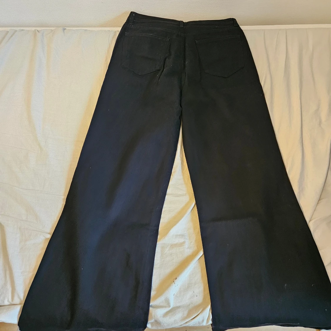 Svarta jeans med hög midja - 1