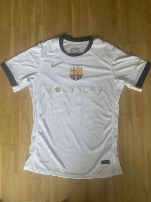 Lamine yamal fotbollströja! - Lamine yamal fotbollströja!