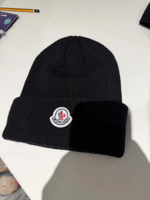 Moncler black beanie white logo - Brand new. Unisex
