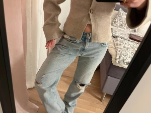 Ljusblåa Zara jeans - Baggy jeans från Zara 🤍🤍🤍fint skick 