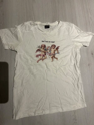 Vit T-shirt - Vit tröja med änglar 