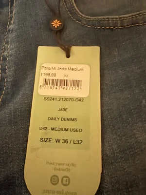 Jeans  - Se bild. Nya. 