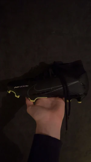 Nike air fotbollskor - Nästan helt nya 