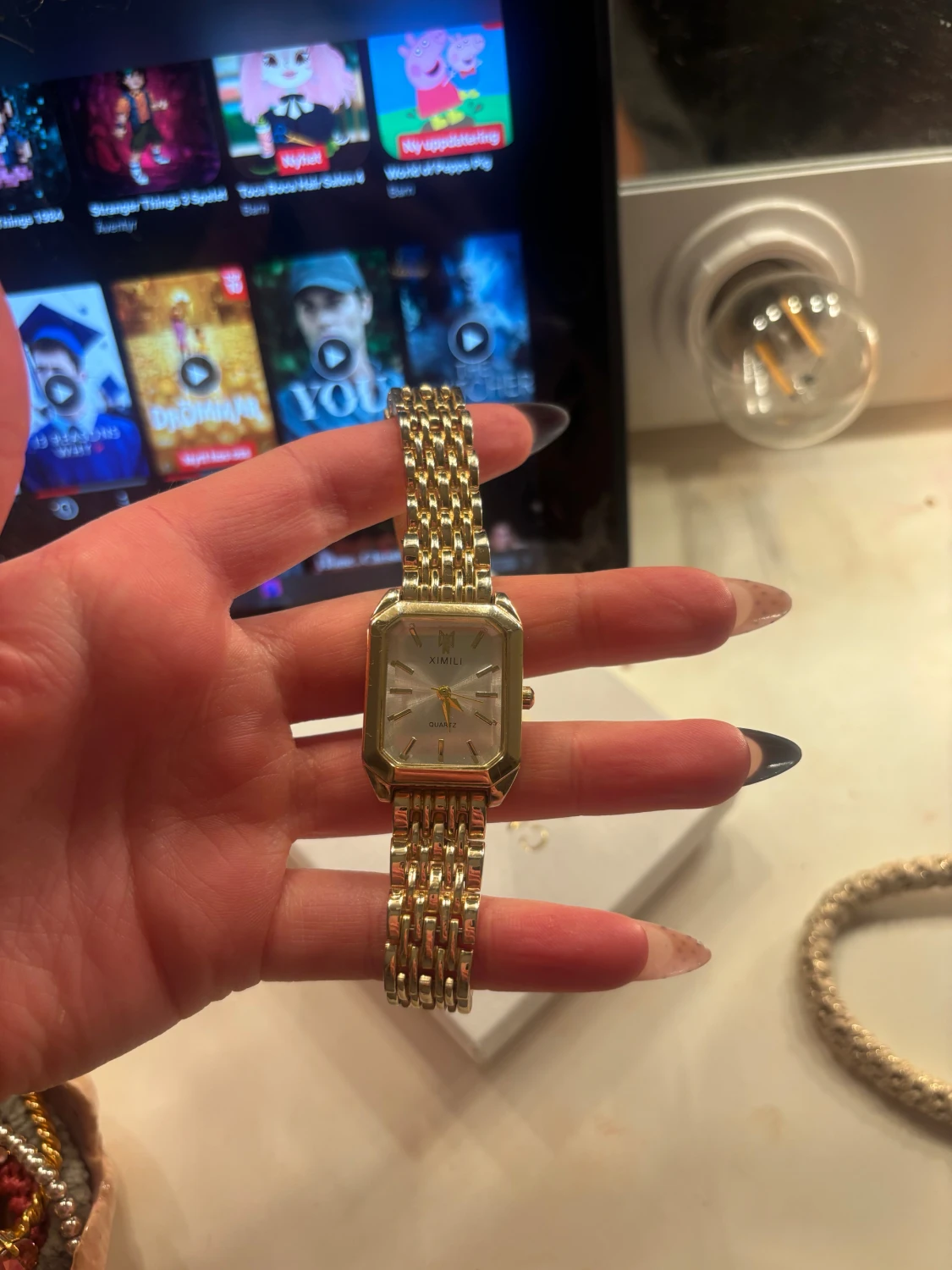 Guldfärgad XIMILI armbandsur