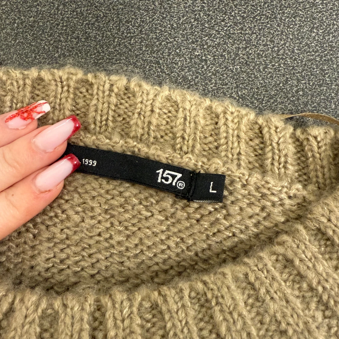 Beige stickad klänning från lager 157 - 1