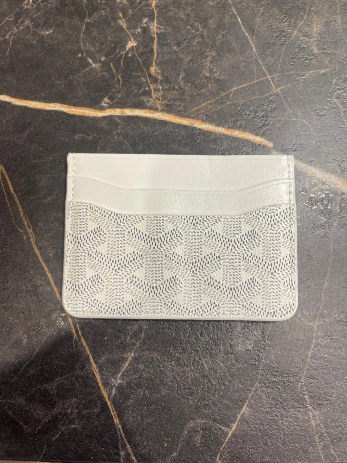 Vit plånbok  - 1