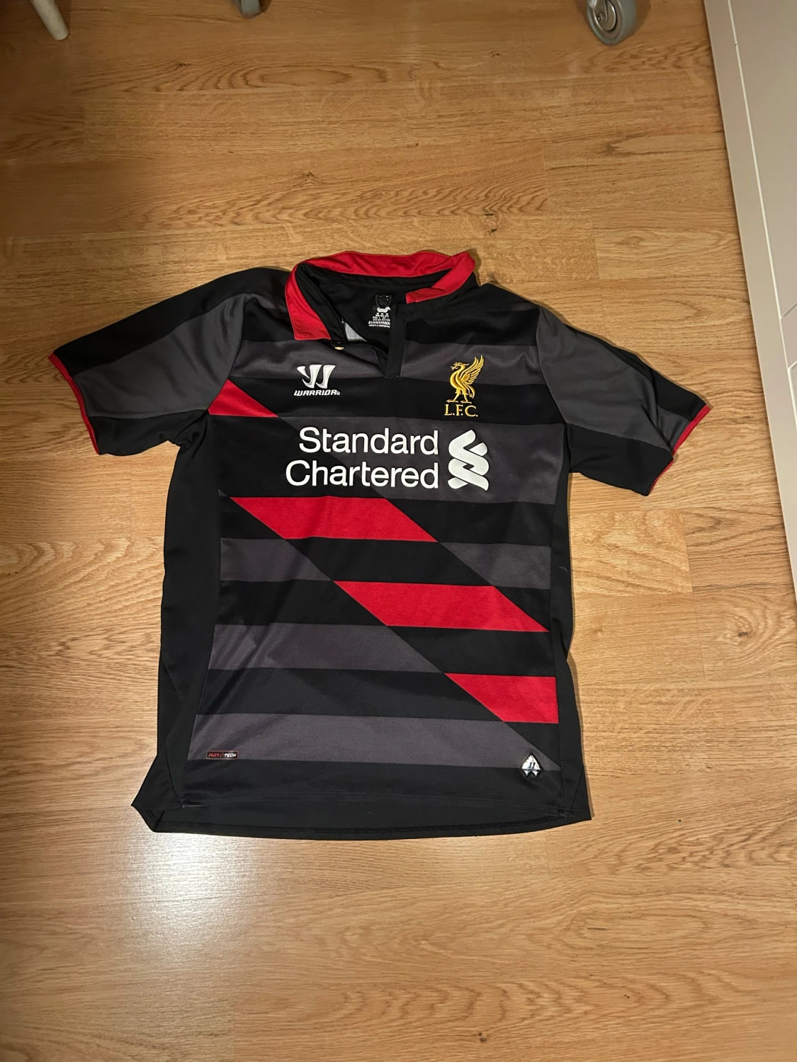 Liverpool FC Warrior fotbollströja M