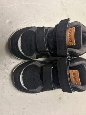 Kavat skor  - Andvänd fåtal gånger 