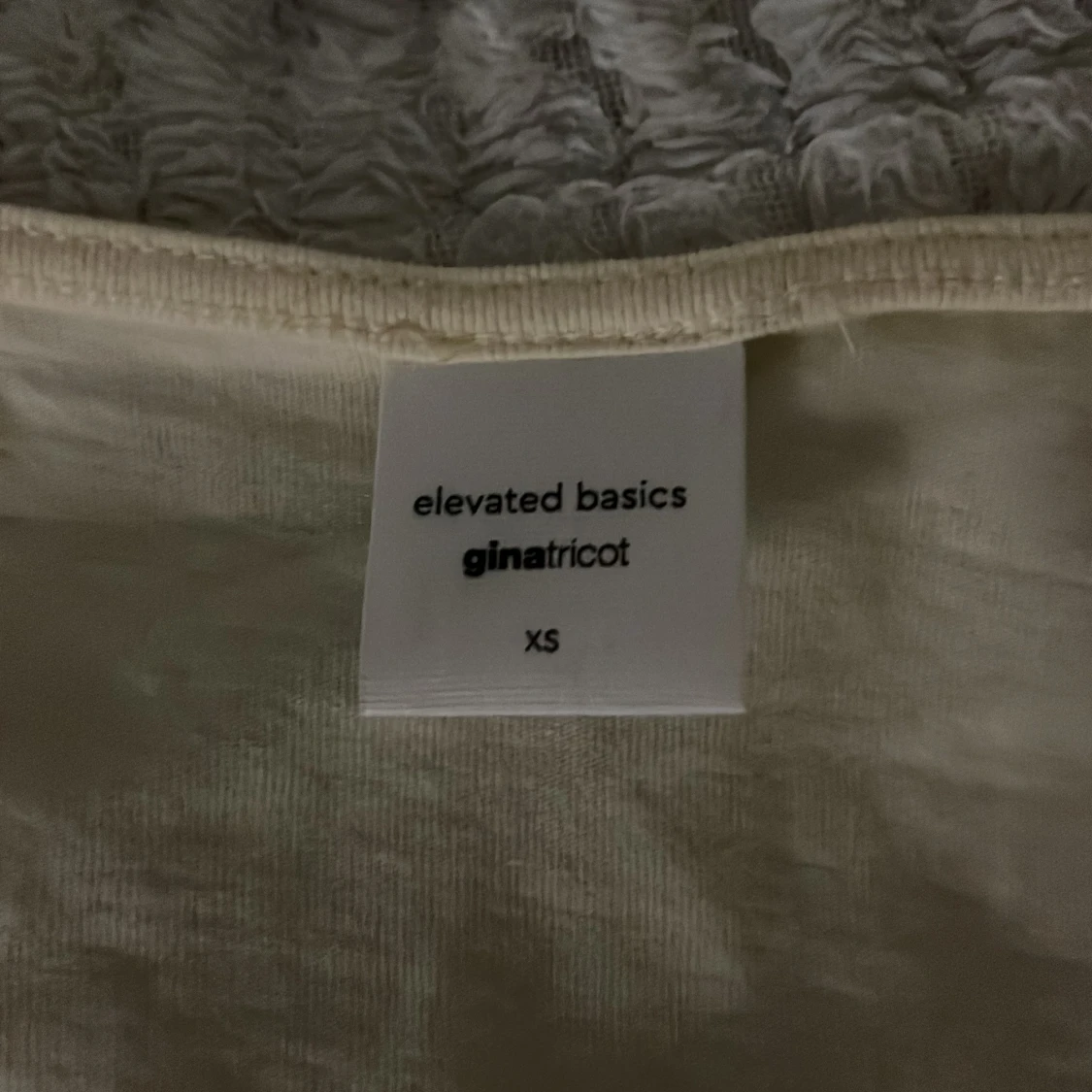 (GUL) Tröja med square neck från gina - 3