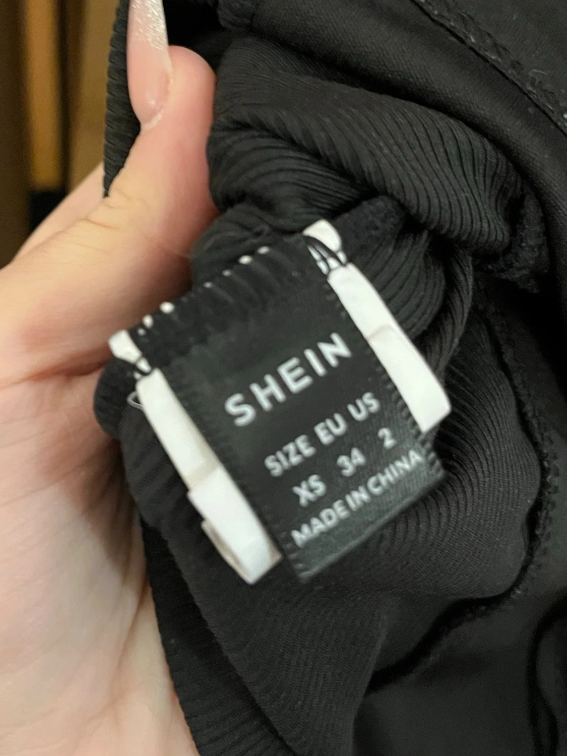 Svart zip-kofta från SHEIN XS - 3