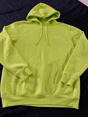 Hoodie WIN WIN I lime storlek M  - Hoodie i bra skick 50% bomull, 50% polyester, storlek M
