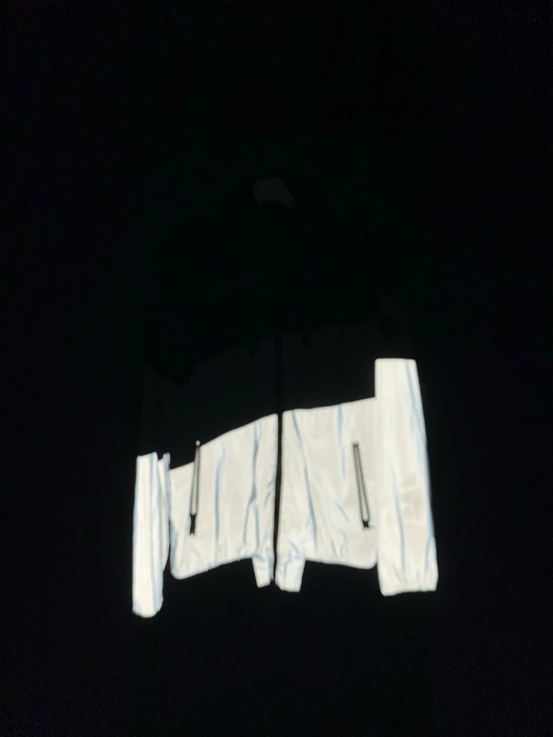 Vindjacka från Outernational i navy och beige - 1