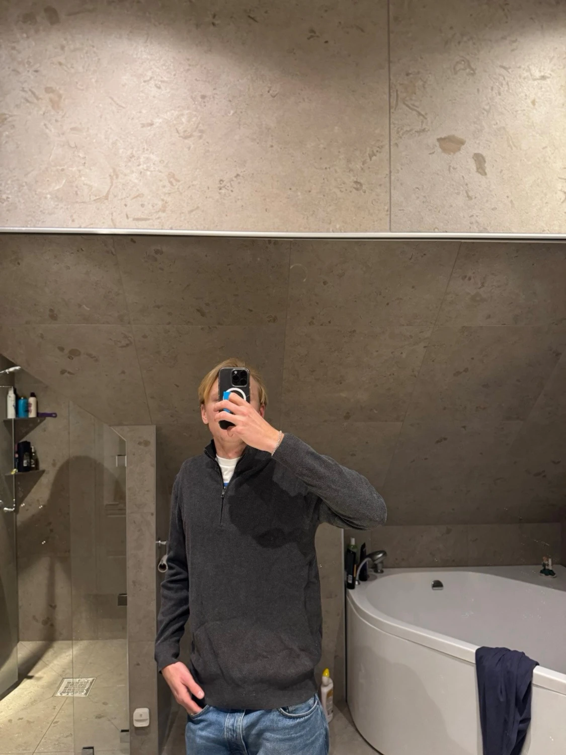 Mörkgrå half zip tröja