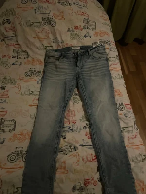 ljusblå jeans  - Ljusblåa jeans från New yorker 