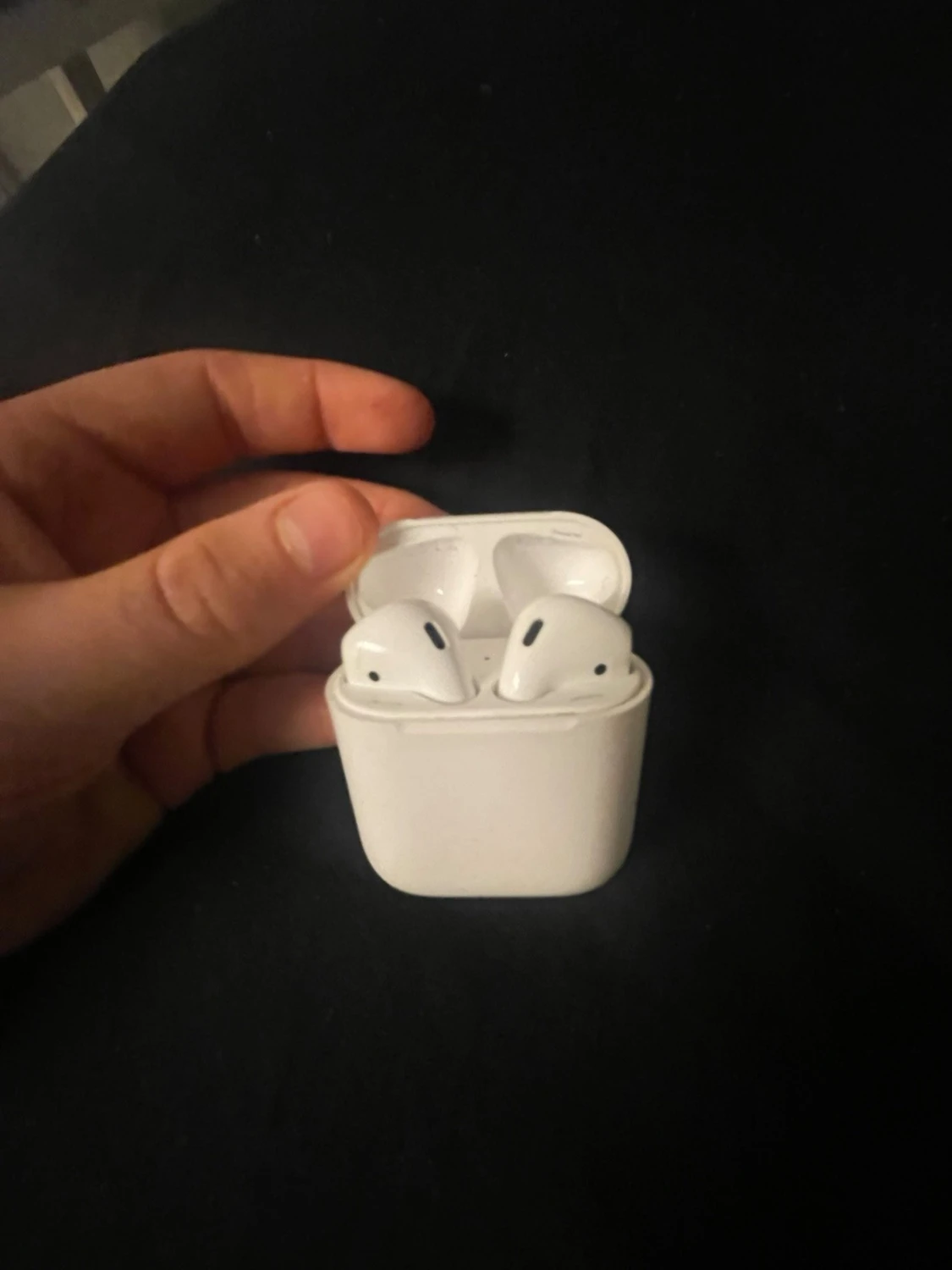 Apple AirPods (2nd generation)
