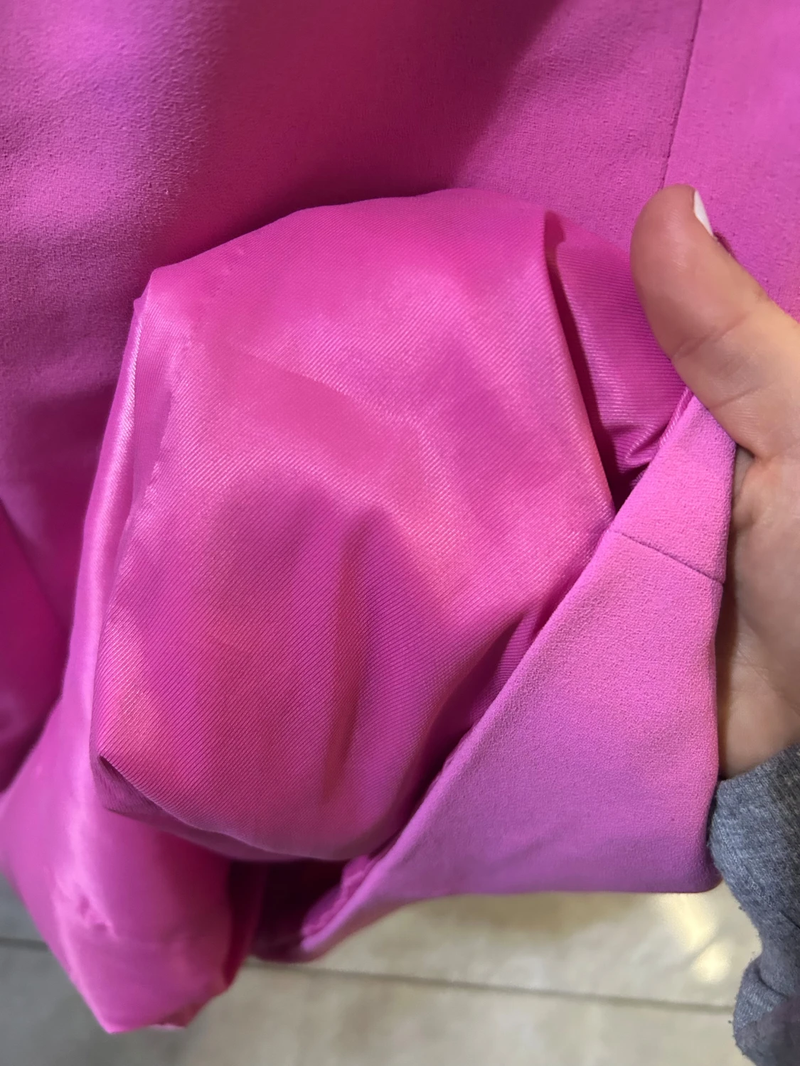 Rosa kort klänning med puffärmar - 2