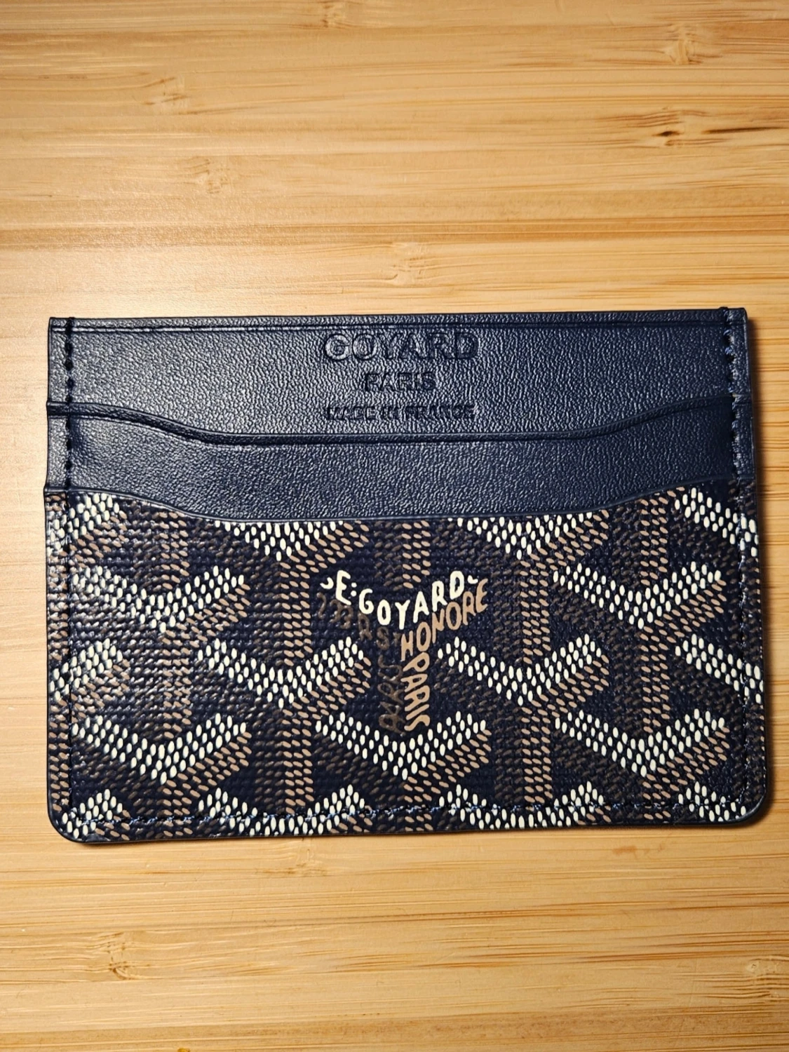 Mörk blå korthållare