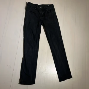 Svarta Blend jeans - Svarta jeans i märket blend i storlek W29 L32