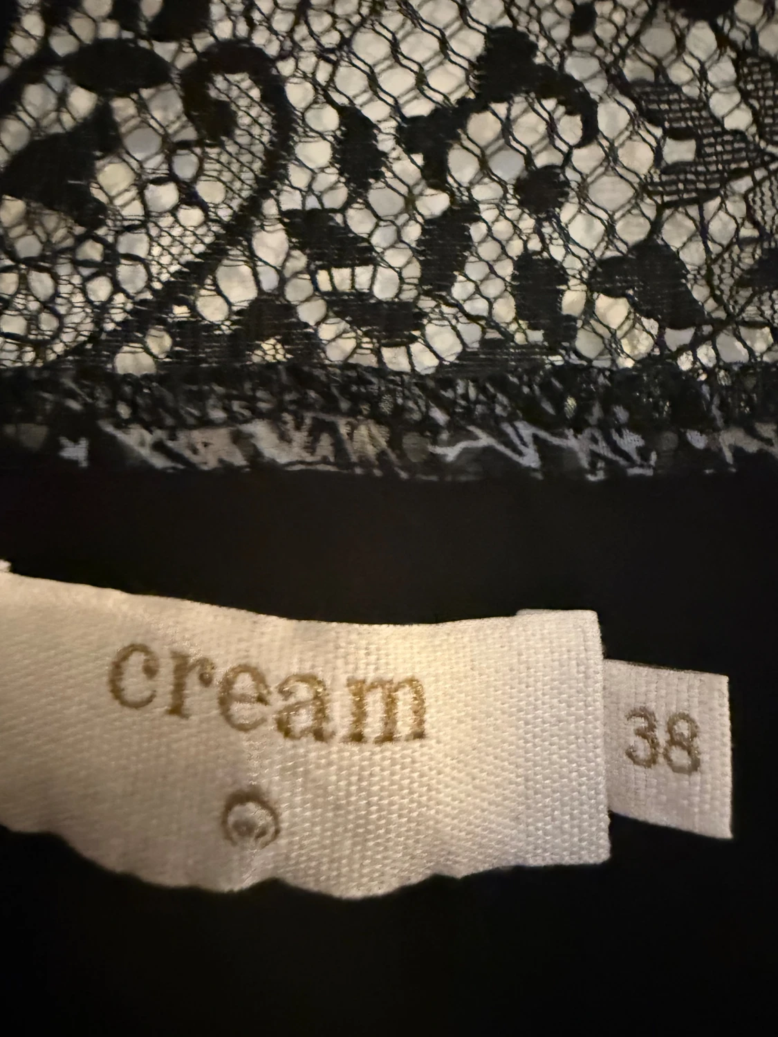 Svart långklänning med spets från Cream - 1