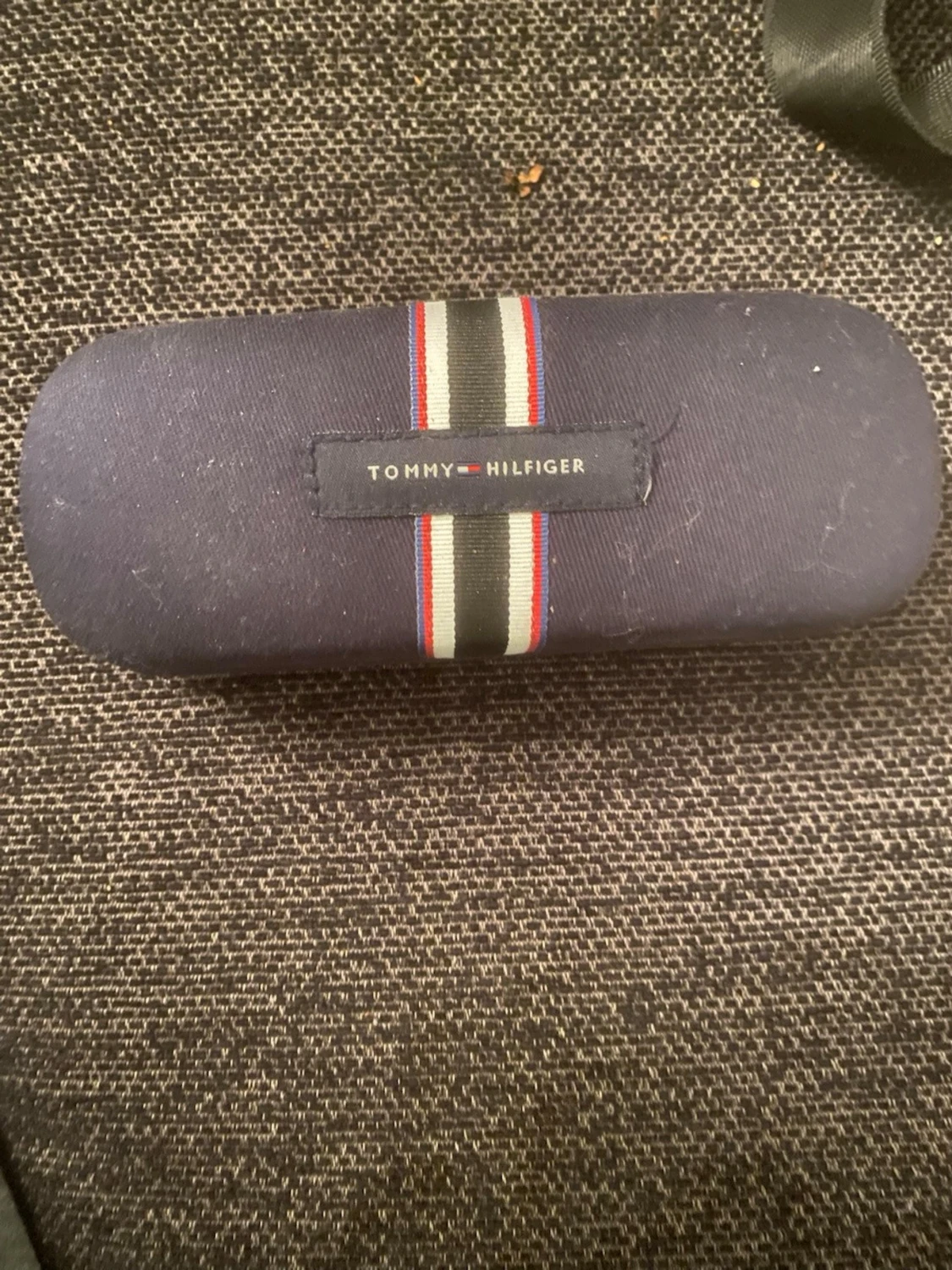 Blå glasögonfodral Tommy Hilfiger - 1