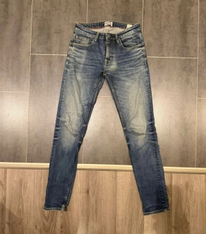 Crocker Archive Jeans - Hej säljer dessa skitsnygga jeansen från Crocker i storlek w29 L34, perfekta året runt och går aldrig ur stil. Exklusiva fina modeller. Skriv gärna vid intresse!