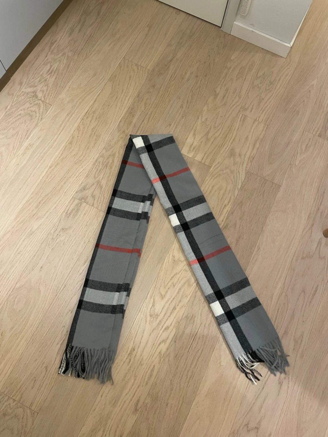 Bureberry halsduk - 1