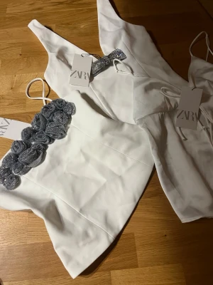 Toppar - Zara toppar 🦢