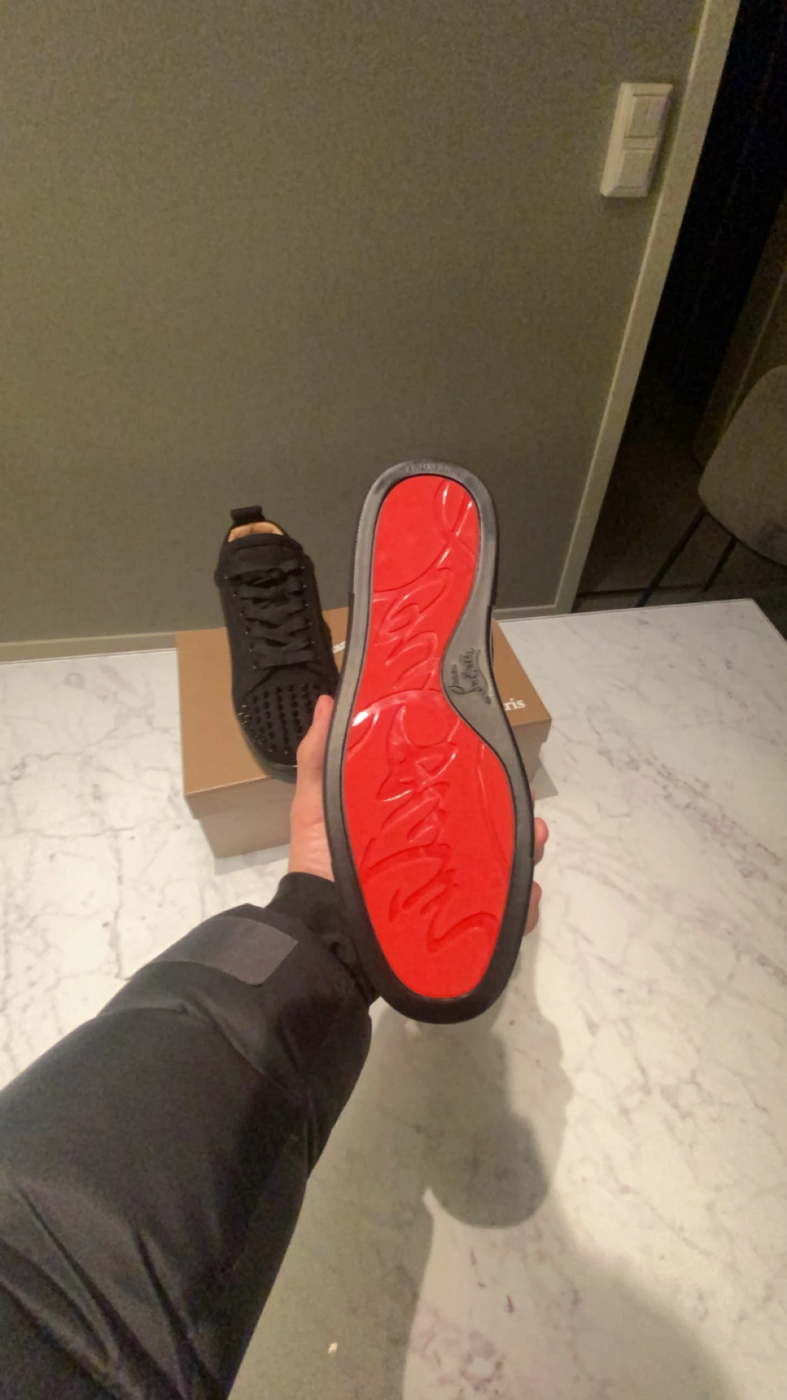 Christian Louboutin svarta sneakers med nitar - 1