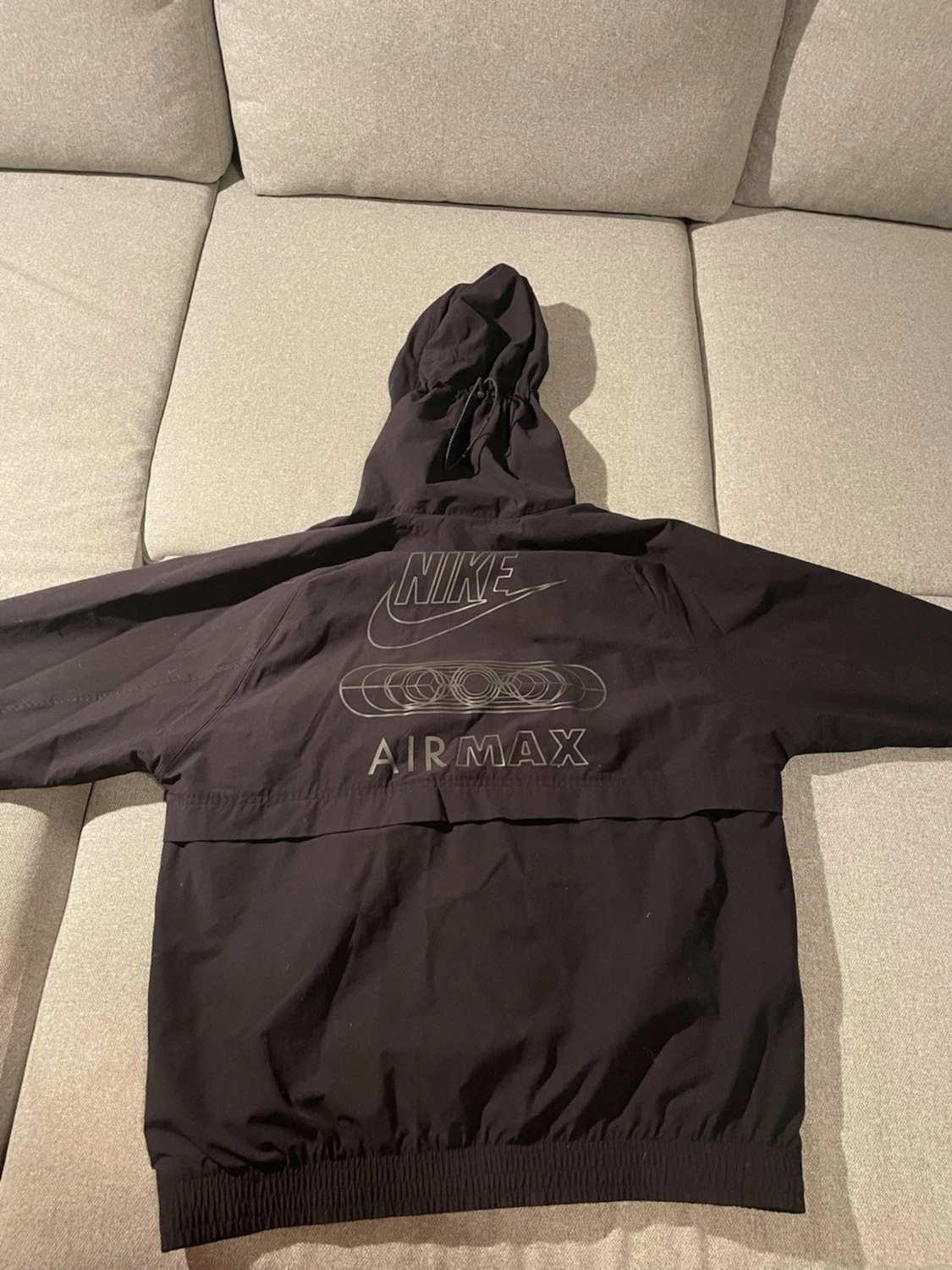 Nike Air Max svart vindjacka med huva - 1