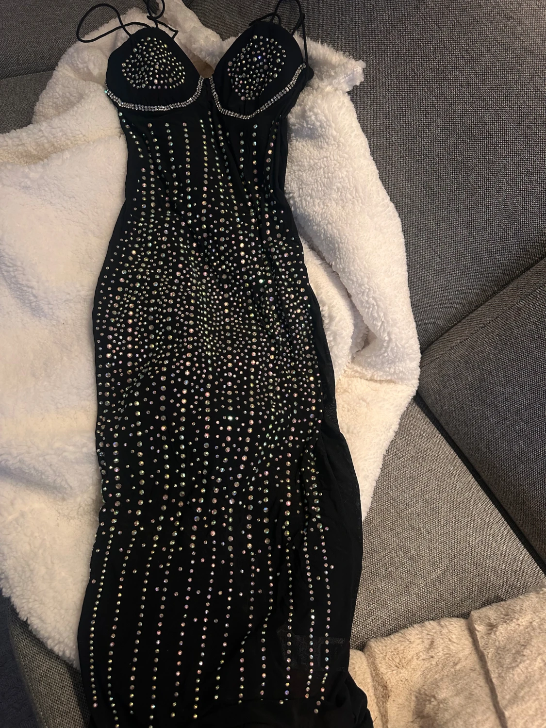 Svart långklänning med strass - 1