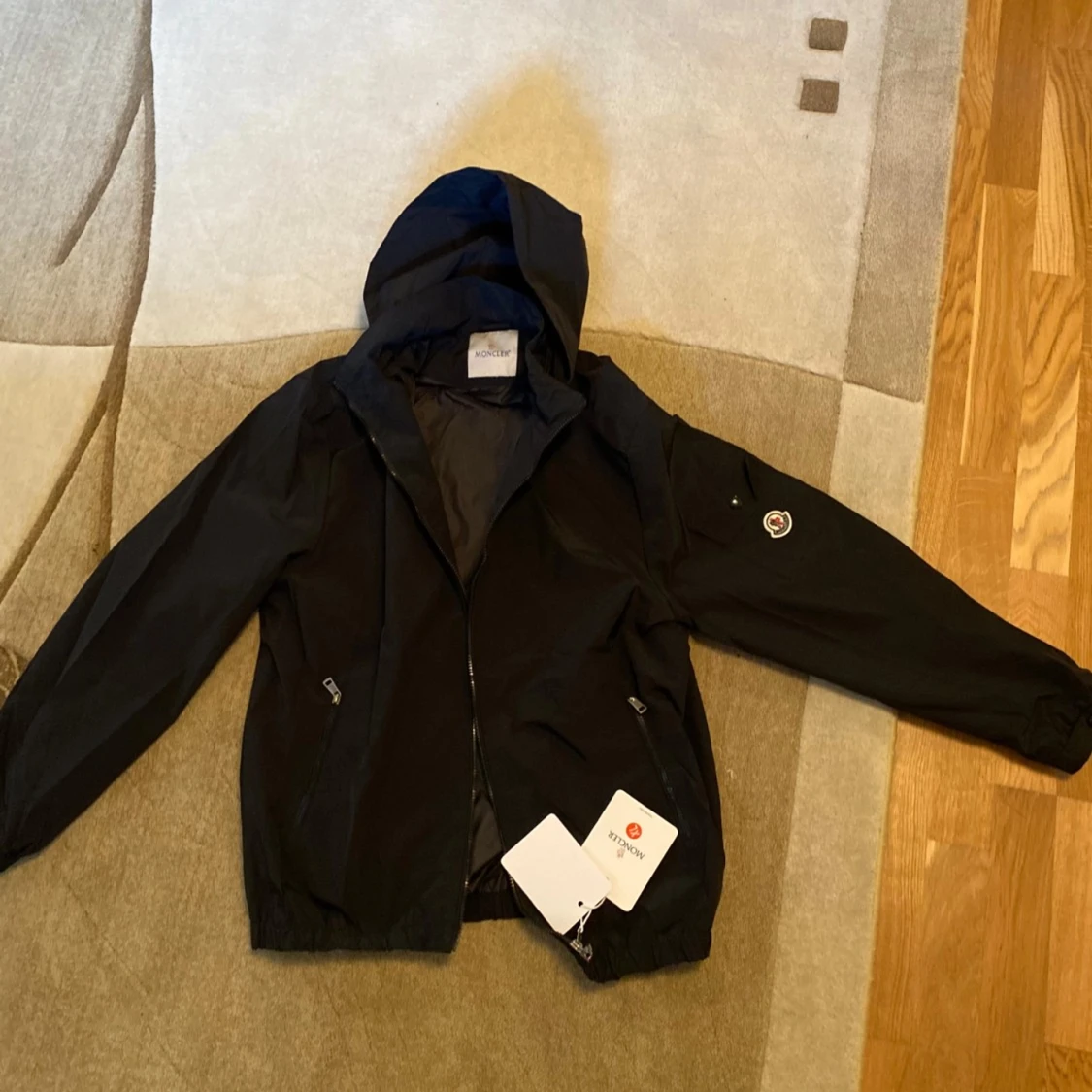Svart vindjacka från Moncler XL - 4