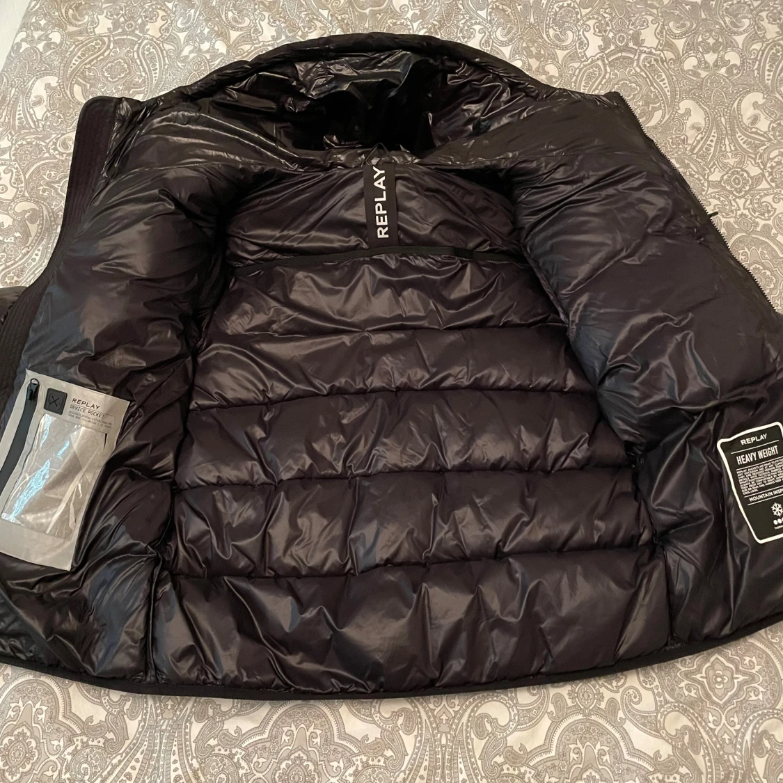 Svart pufferjacka från Replay - 2