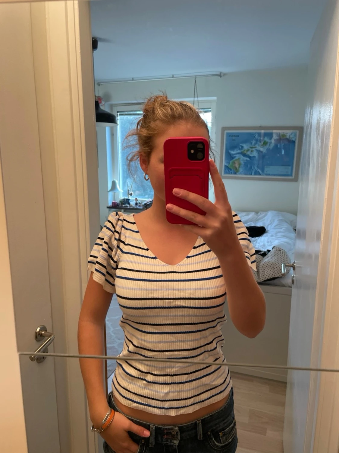 Randig ribbad topp med puffärm - 1