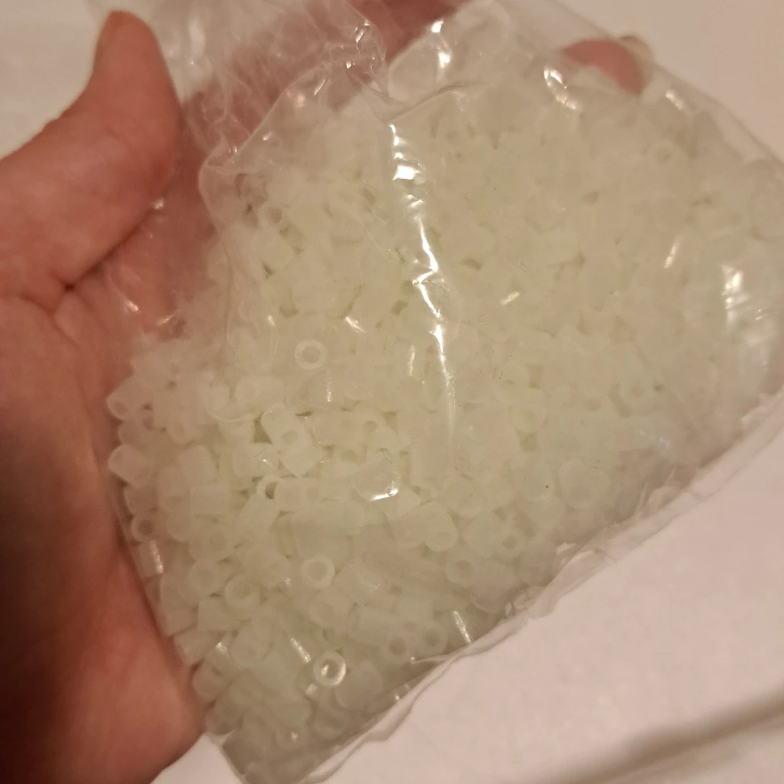 Glow in the dark pärlor till DIY