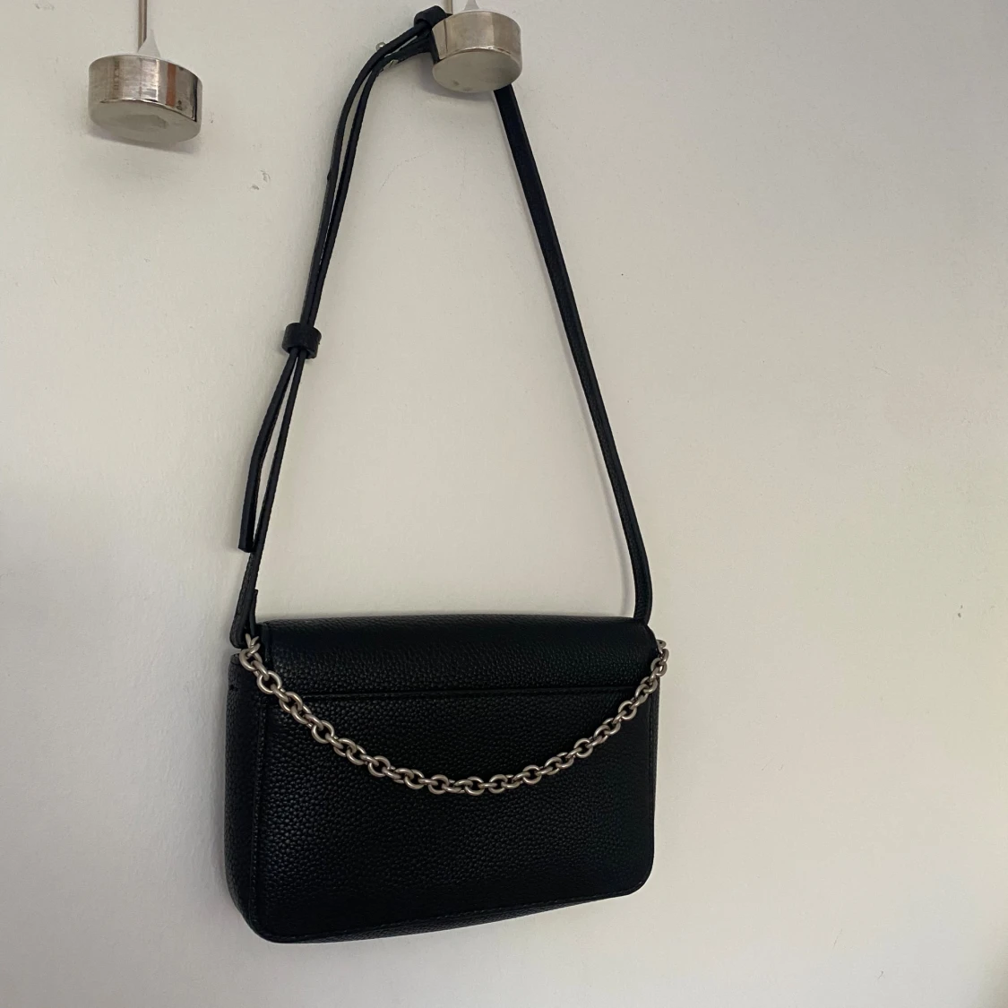 Svart axelväska från Calvin Klein - 1