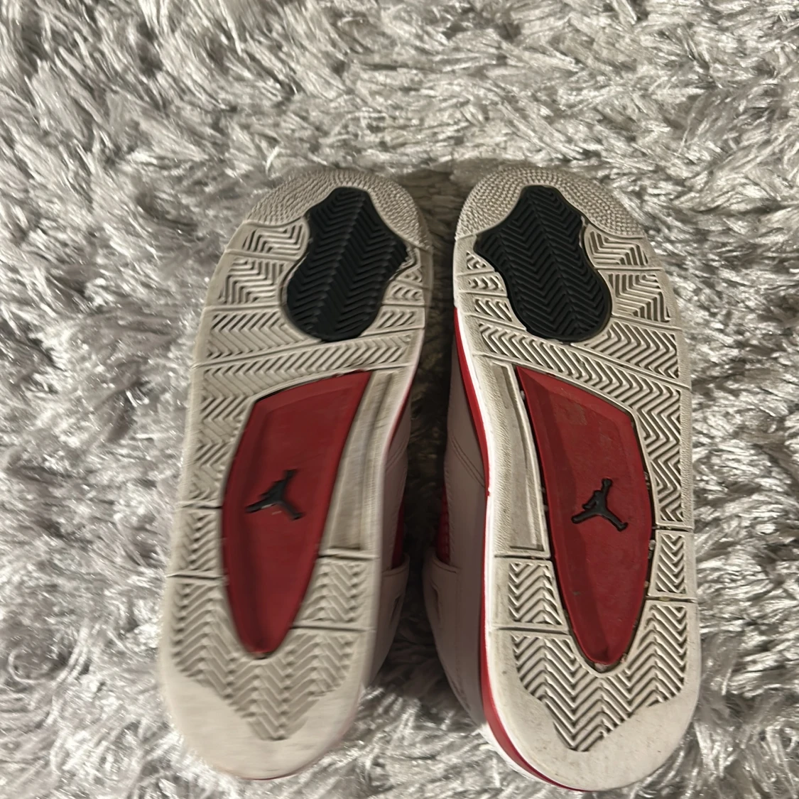 Nike Air Jordan 4 Retro Fire Red - 4