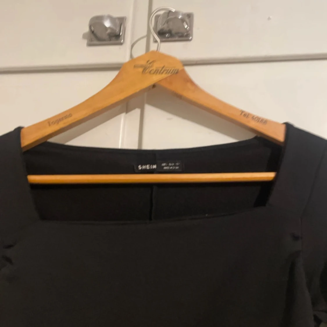 Svart långärmad klänning från SHEIN - 3