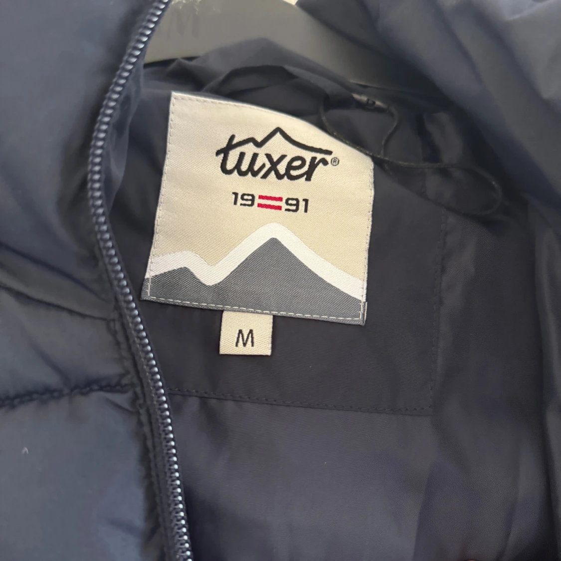 Tuxer Mörkblå Pufferjacka storlek M - 4