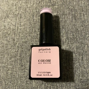  Gel polish factory Gel polish/gellack kräver uv-ledlampa - Gel polish factory - lavender land. Ny och oanvänd. Se färg på sista bilden, tagen från nätet. 