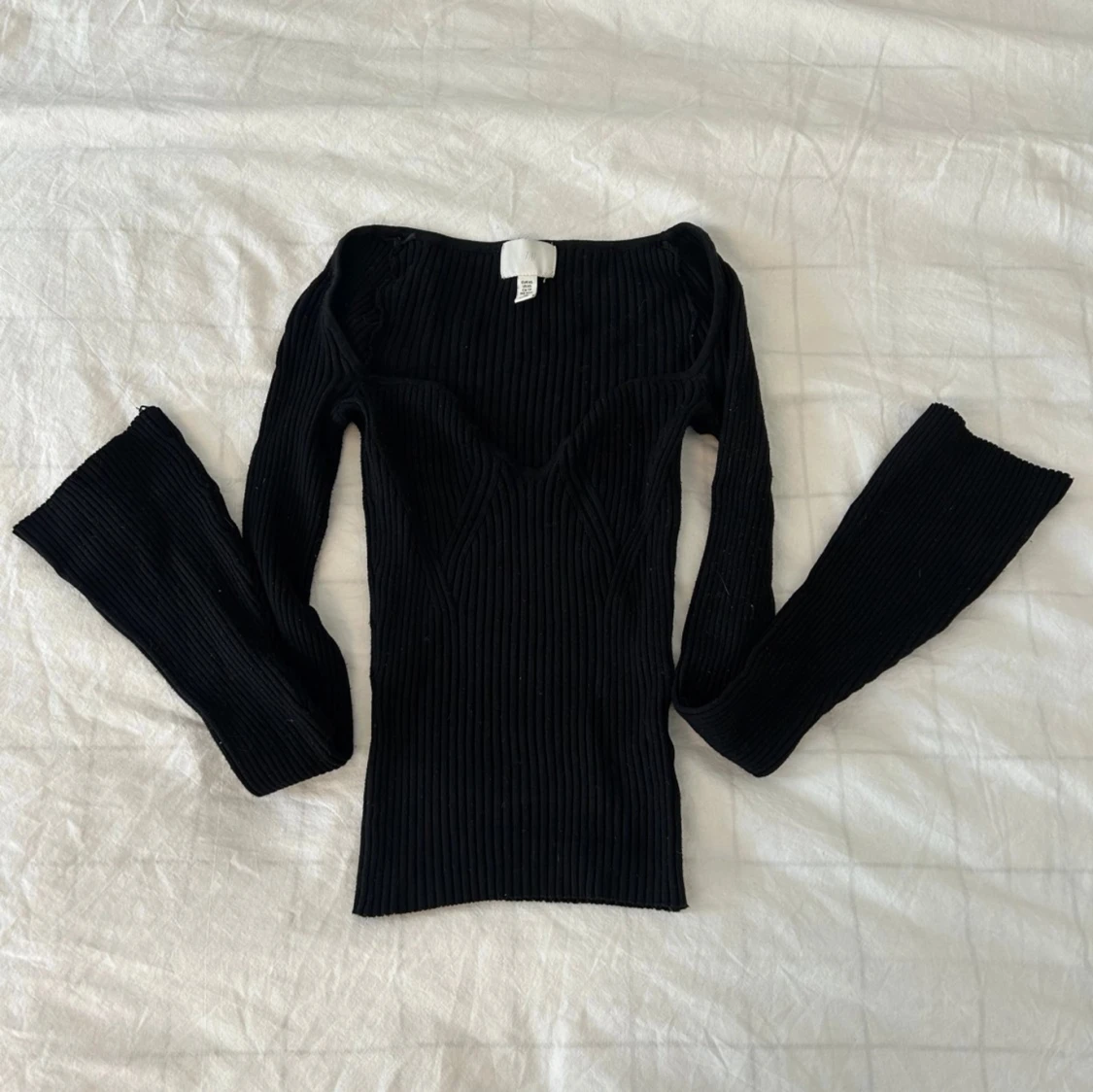 Svart ribbad långärmad topp - 1