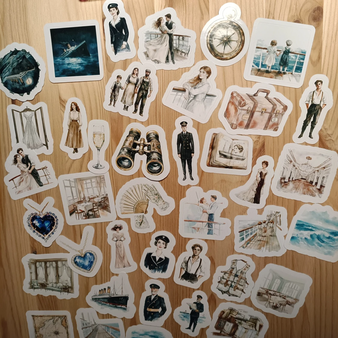 40 st Titanic inspirerade klistermärken
