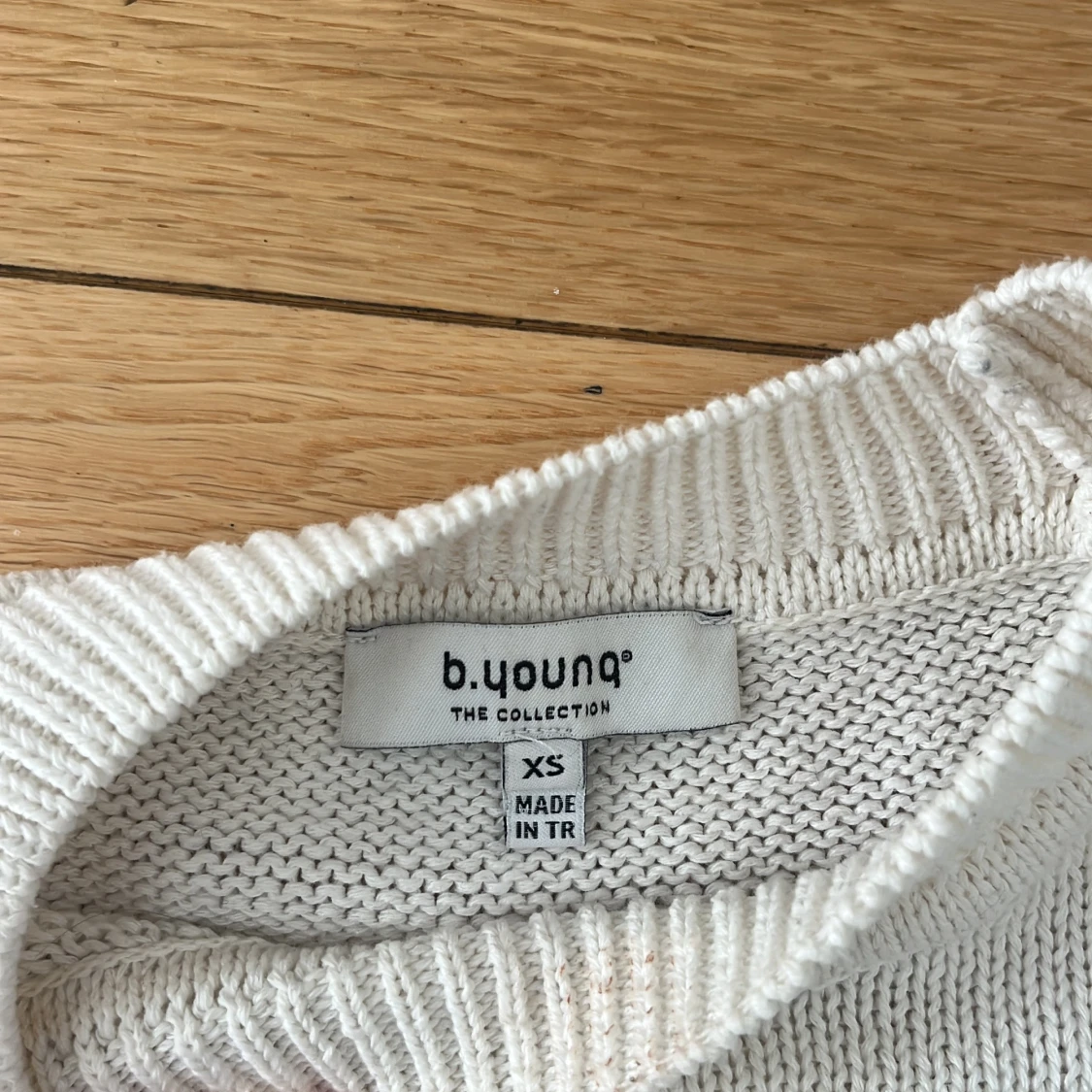 Randig stickad tröja från b.young XS - 2