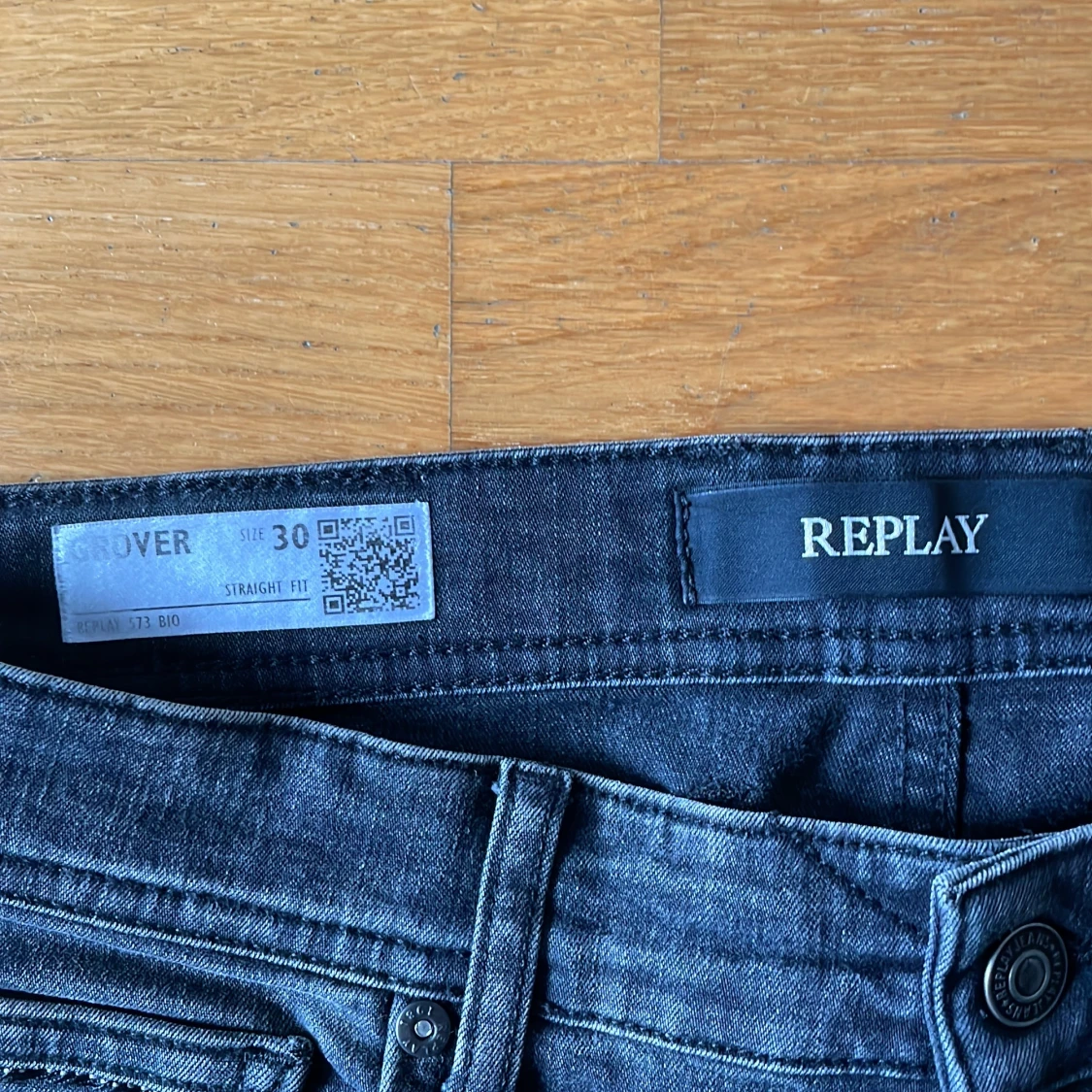 Replay Grover straight fit jeans svart - 1