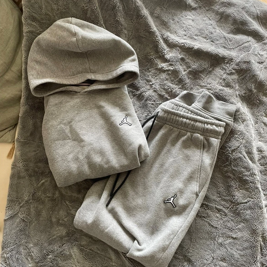 Grå Jordan tracksuit  - 3