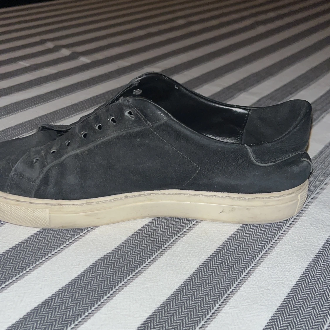 Svarta sneakers från Axel Arigato - 1