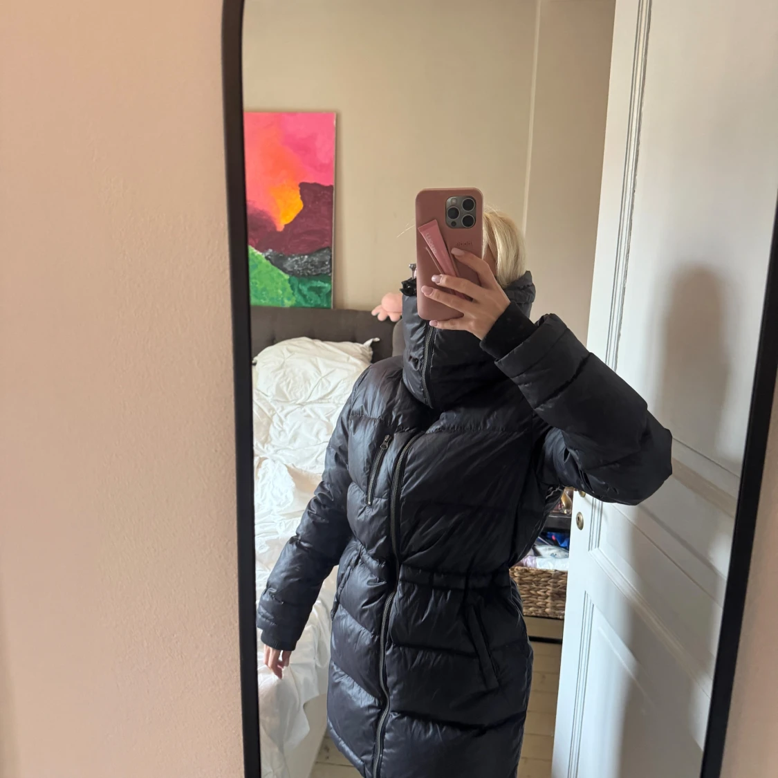 Mörkblå lång pufferjacka från Samsoe Samsoe