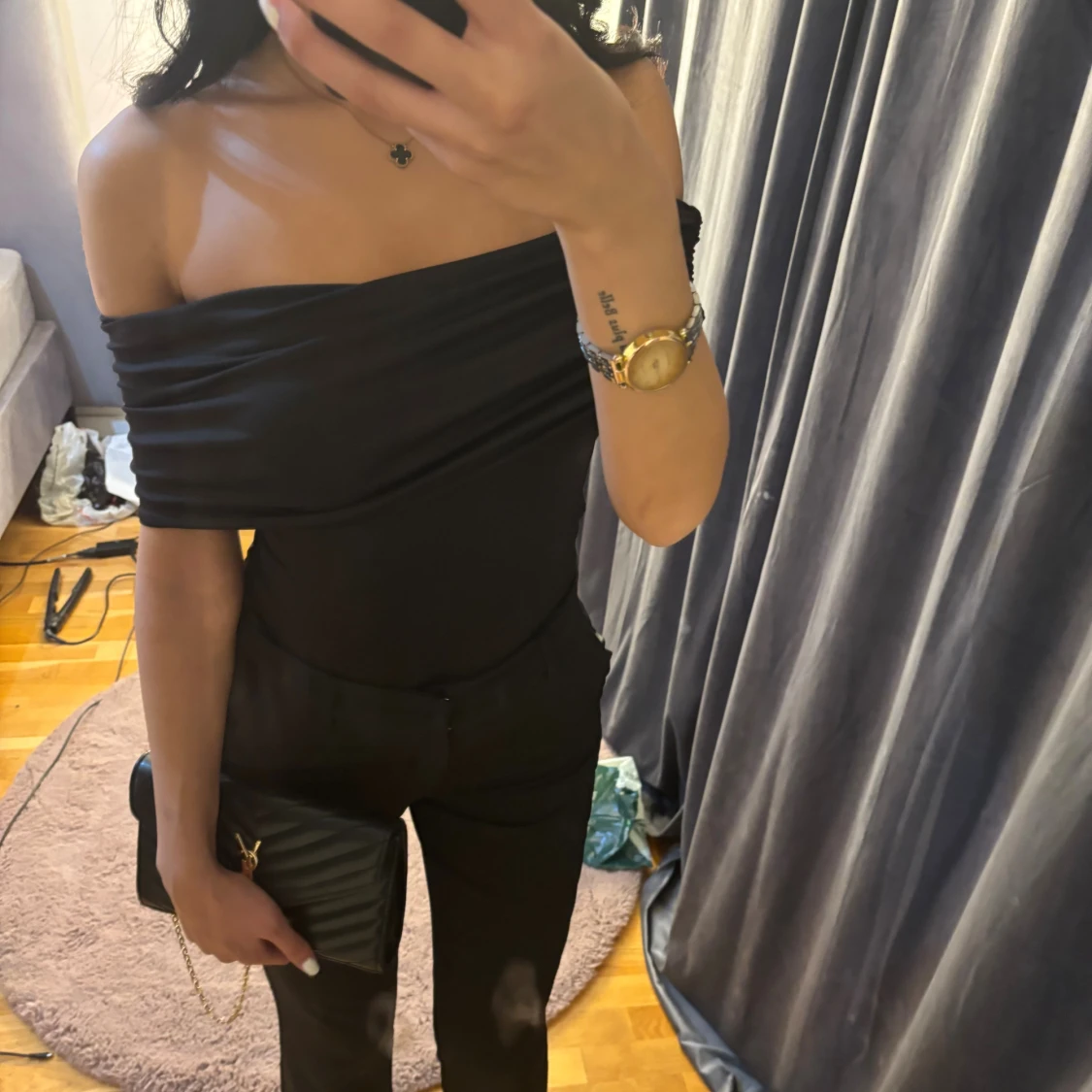 Svart elegant topp  med rak passform