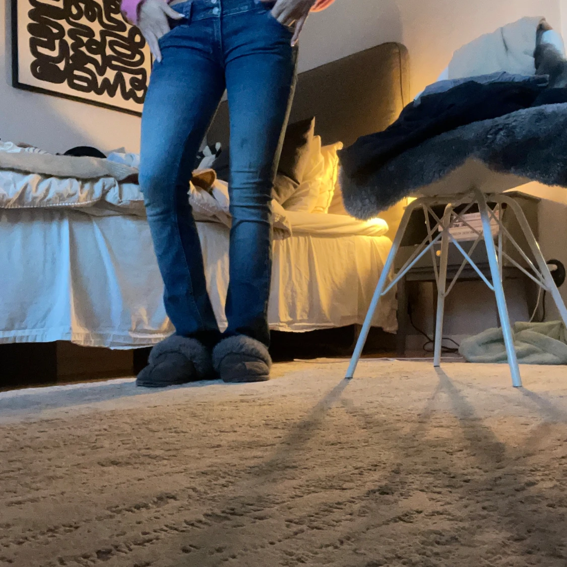 Mörkblå jeans med låg midja