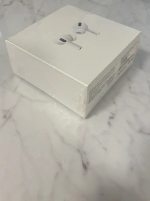 AirPods Pro  - Sprillans nya AirPods Pro till salu !